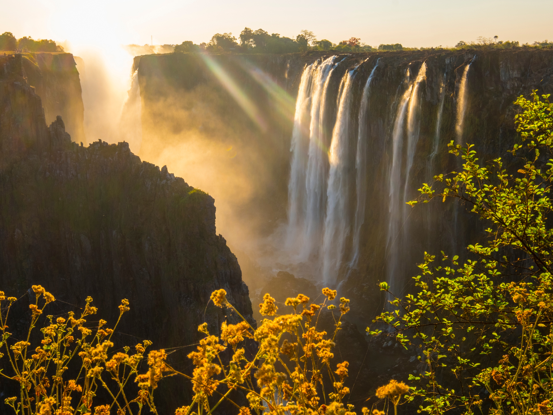 Victoria Falls: New Stays, Insider Tips & Experiences